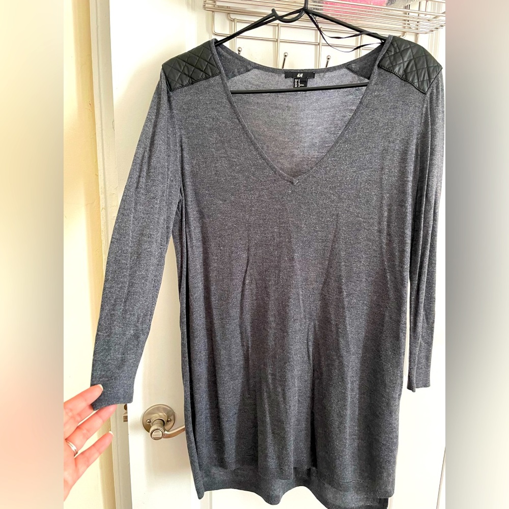H&M Charcoal Gray and Black padding, size Medium.